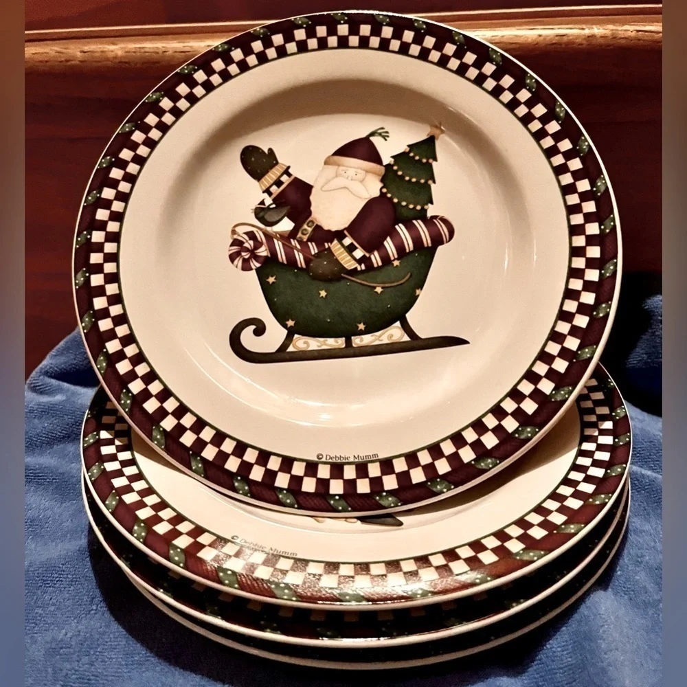 Vintage 2001 Debbie Mumm Santa's Spirit Christmas Stoneware Dessert Plates Set 4